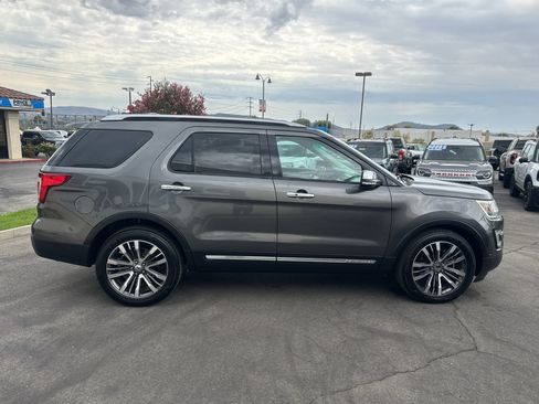 Used 2016 Ford Explorer Platinum AWD/4WD image 4