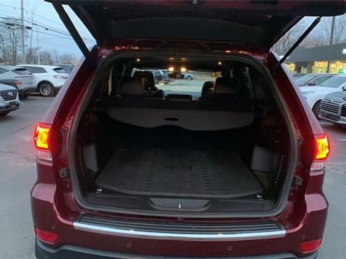 Used 2021 Jeep Grand Cherokee Limited image 25