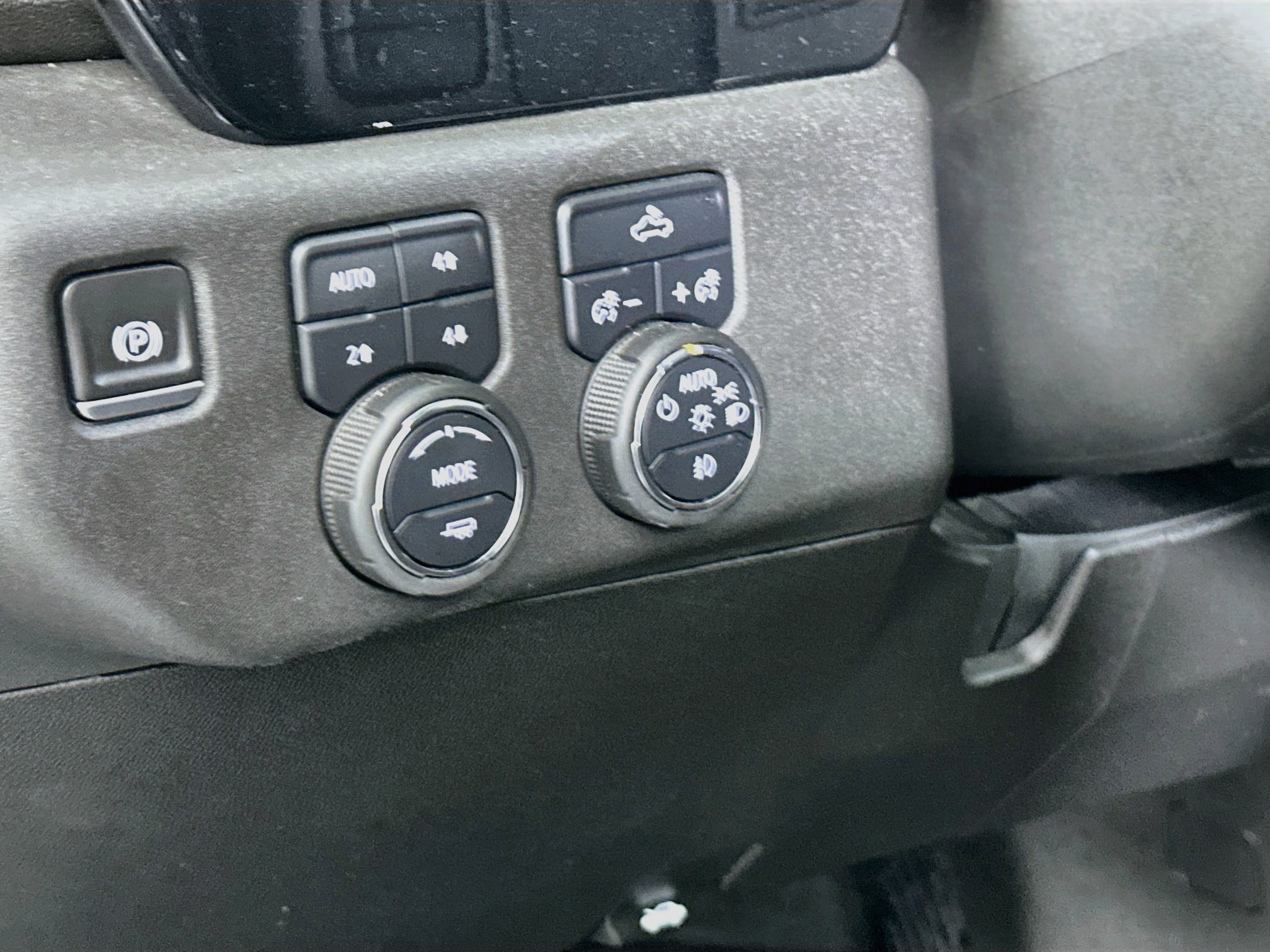 Used 2023 Chevrolet Silverado 1500 RST w/ Z71 Off-Road Package AWD/4WD image 16