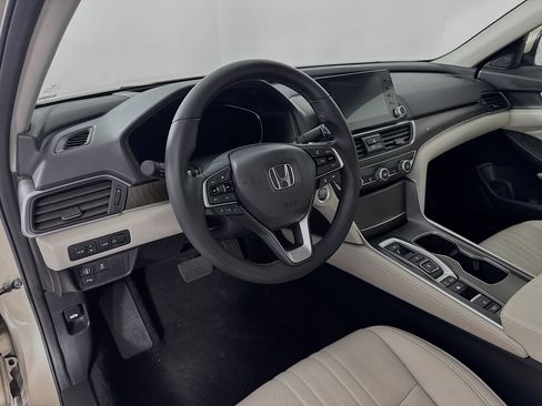Certified 2019 Honda Accord Touring image 9