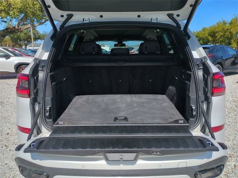 Used 2021 BMW X5 xDrive40i w/ M Sport Package image 14