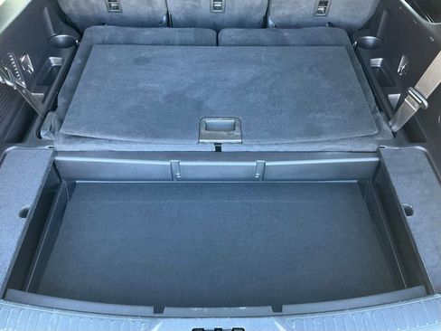 Used 2021 Ford Explorer Limited w/ Equipment Group 301A image 19