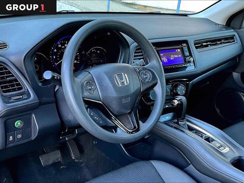Used 2020 Honda HR-V LX image 17