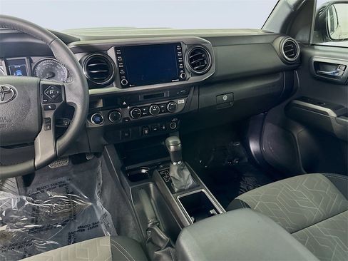 Used 2023 Toyota Tacoma TRD Sport image 19
