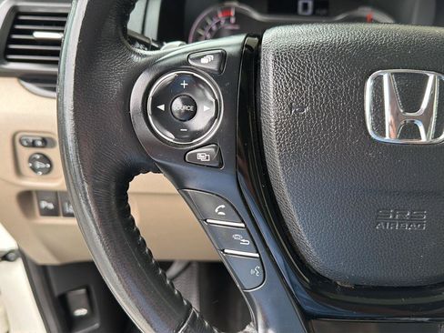 Used 2017 Honda Pilot Touring image 23