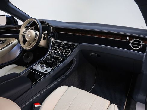 Used 2024 Bentley Continental GT image 26