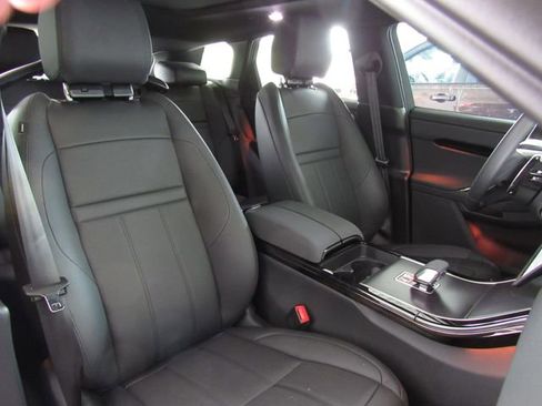 Used 2026 Land Rover Range Rover Evoque Dynamic SE AWD/4WD image 18
