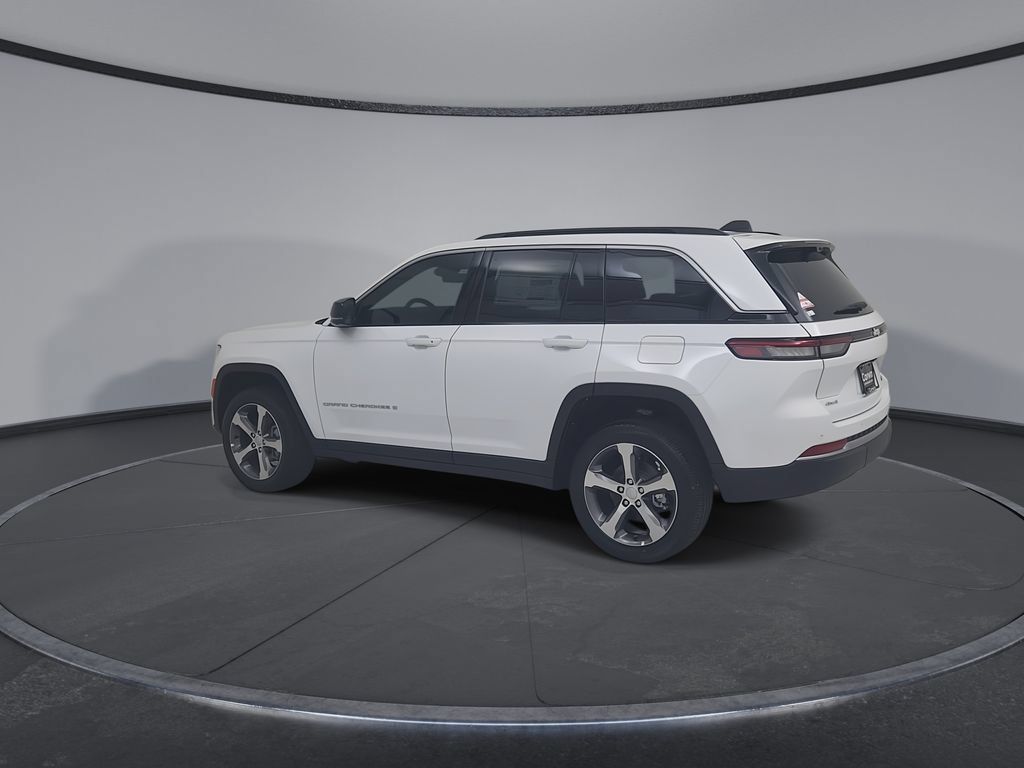 New 2026 Jeep Grand Cherokee Limited w/ Luxury Tech Group II AWD/4WD image 10