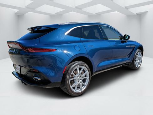 Used 2024 Aston Martin DBX image 3