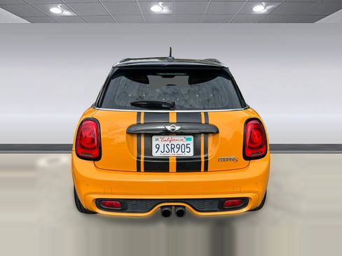 Used 2018 MINI Cooper S FWD image 5
