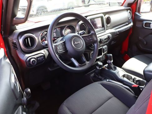 Used 2022 Jeep Wrangler Unlimited Sport image 14