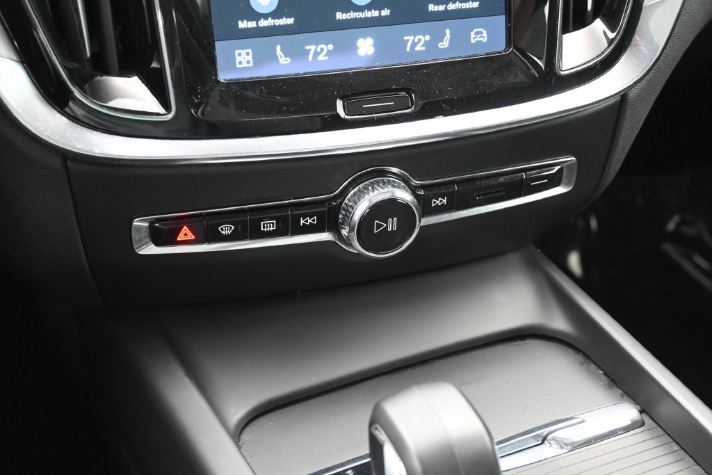 Used 2024 Volvo S60 B5 Core FWD image 18