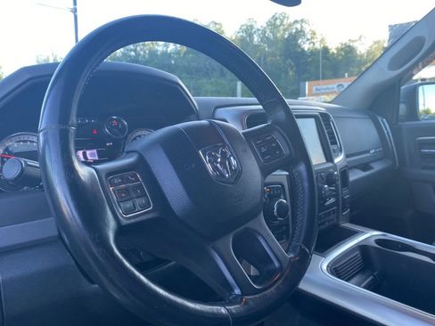 Used 2016 RAM 1500 Big Horn AWD/4WD image 11