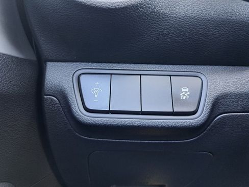 Used 2023 Kia Forte LXS image 15