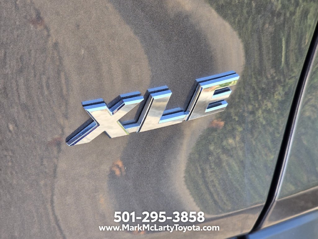 Used 2024 Toyota RAV4 XLE w/ Convenience Package FWD image 9