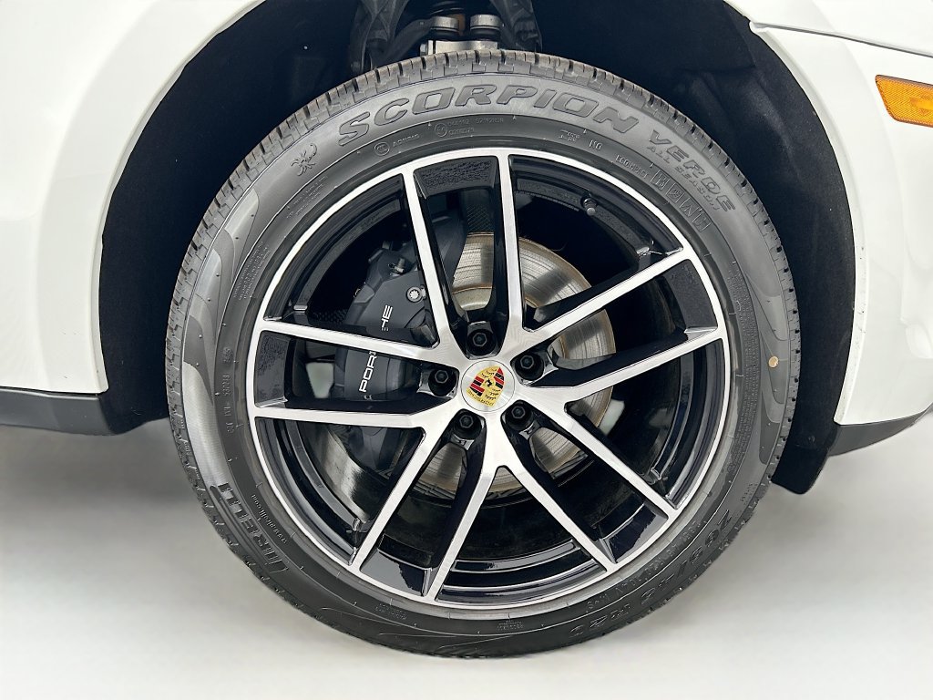 Used 2026 Porsche Macan AWD/4WD image 33