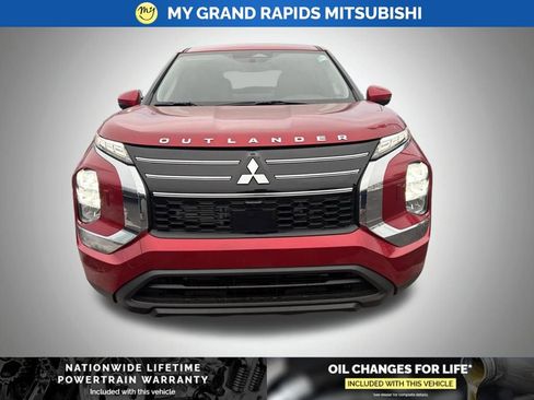 New 2026 Mitsubishi Outlander ES AWD/4WD image 8