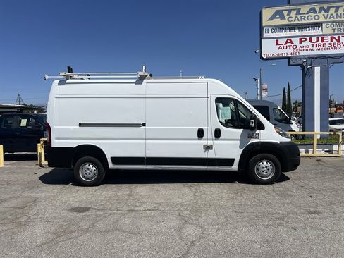 Used 2022 RAM ProMaster 3500 FWD image 2