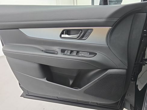 Certified 2025 Nissan Murano SL w/ Cargo Package image 27