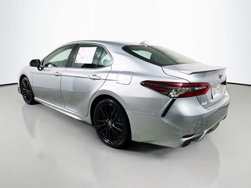 Used 2023 Toyota Camry XSE image 6