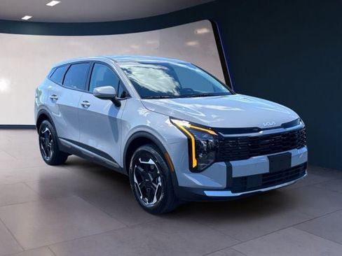 Certified 2026 Kia Sportage S AWD/4WD image 7