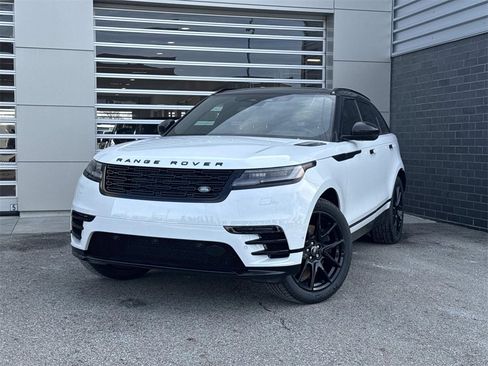 New 2026 Land Rover Range Rover Velar Dynamic SE image 1
