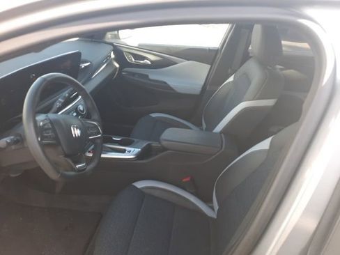 Used 2025 Buick Envista Preferred w/ Convenience I Package image 9