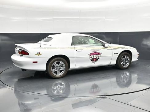 Used 1999 Chevrolet Camaro Z28 RWD image 2