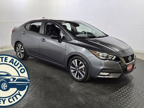 Used 2020 Nissan Versa SR image 1