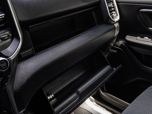 Used 2023 RAM 1500 Big Horn AWD/4WD image 19