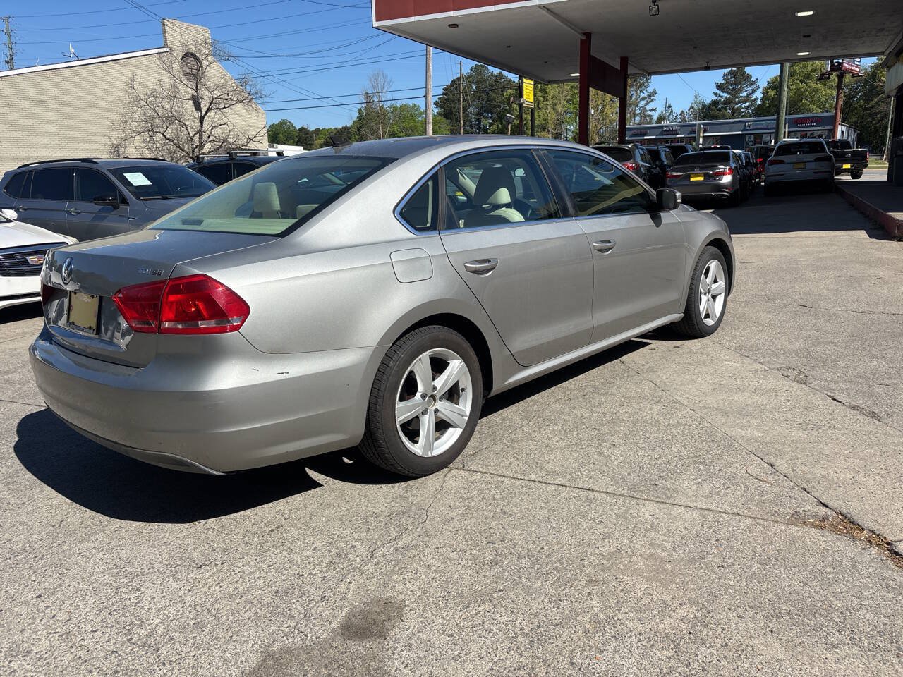 Used 2013 Volkswagen Passat TDI SE FWD image 5