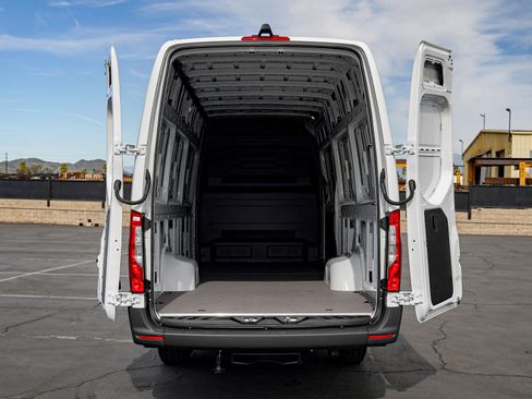New 2025 Mercedes-Benz Sprinter 3500 image 7