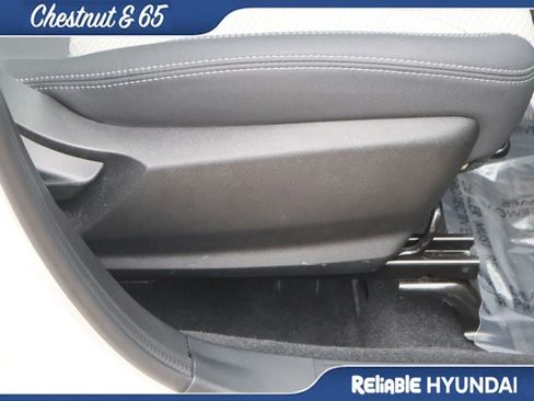 Used 2020 Subaru Forester Premium AWD/4WD image 11
