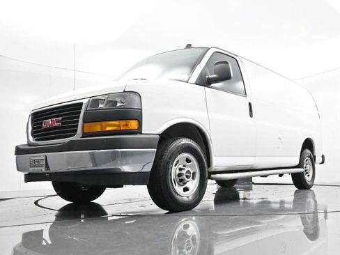 Used 2024 GMC Savana 2500 w/ Driver Convenience Package image 35