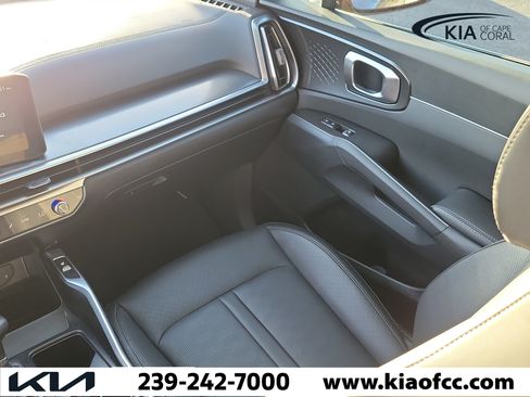 Certified 2025 Kia Sorento S w/ Panoramic Sunroof Package FWD image 18