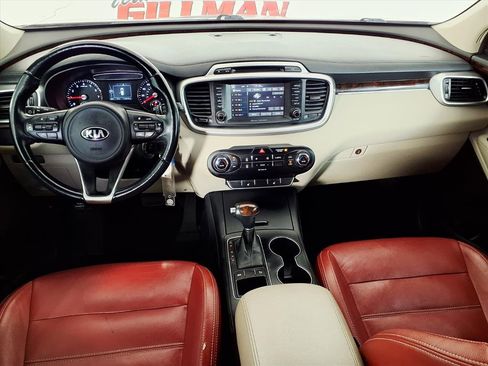 Used 2017 Kia Sorento LX w/ LX Convenience Package image 10
