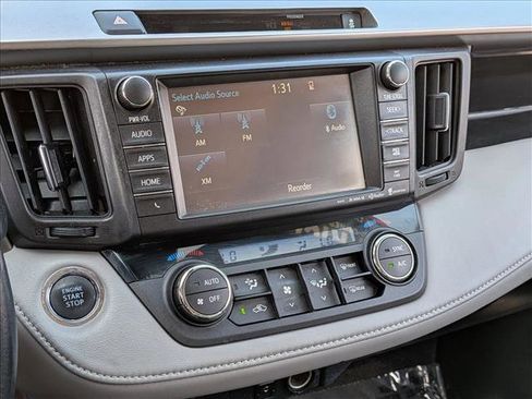 Used 2016 Toyota RAV4 Limited image 15