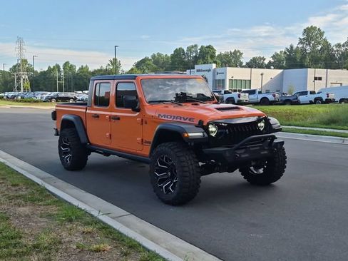 Used 2025 Jeep Gladiator Mojave w/ Steel Bumper Group AWD/4WD image 7