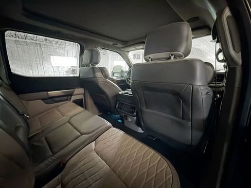 Used 2025 Ford F250 Platinum w/ Platinum Plus Package image 11