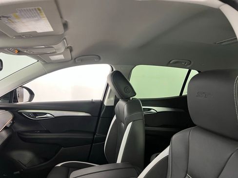 Used 2025 Buick Envision Sport Touring image 24