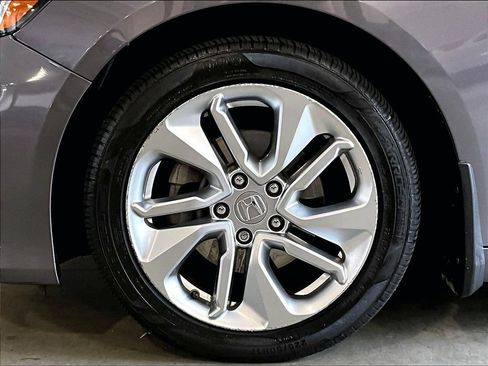 Used 2018 Honda Accord LX image 7