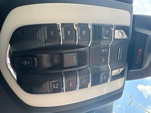 Used 2018 Porsche Macan S AWD/4WD image 34
