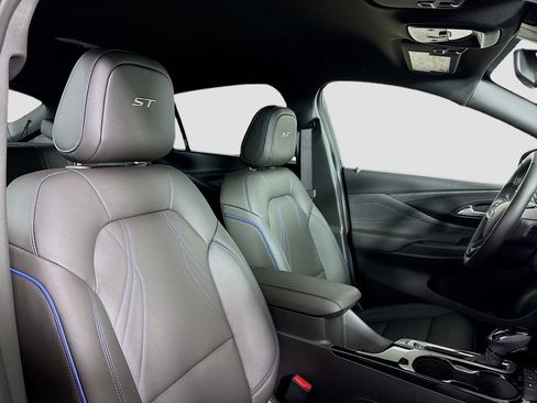 New 2026 Buick Envista Sport Touring w/ Convenience I Package FWD image 26