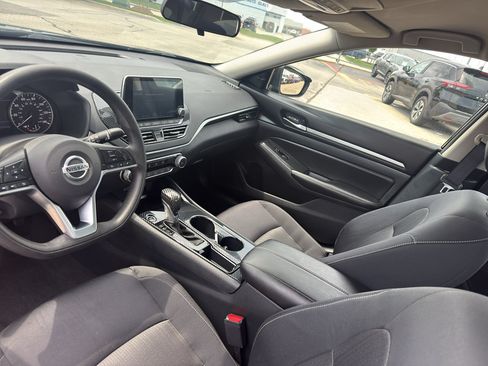 Certified 2022 Nissan Altima 2.5 SV FWD image 25