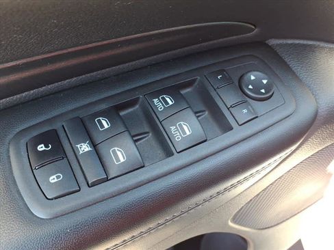 Used 2022 Dodge Durango SXT w/ Anodized Platinum Package image 24