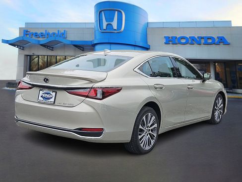 Used 2021 Lexus ES 250 w/ Premium Package AWD/4WD image 6