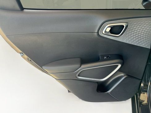 Used 2023 Kia Soul LX w/ Option Group 015 FWD image 25