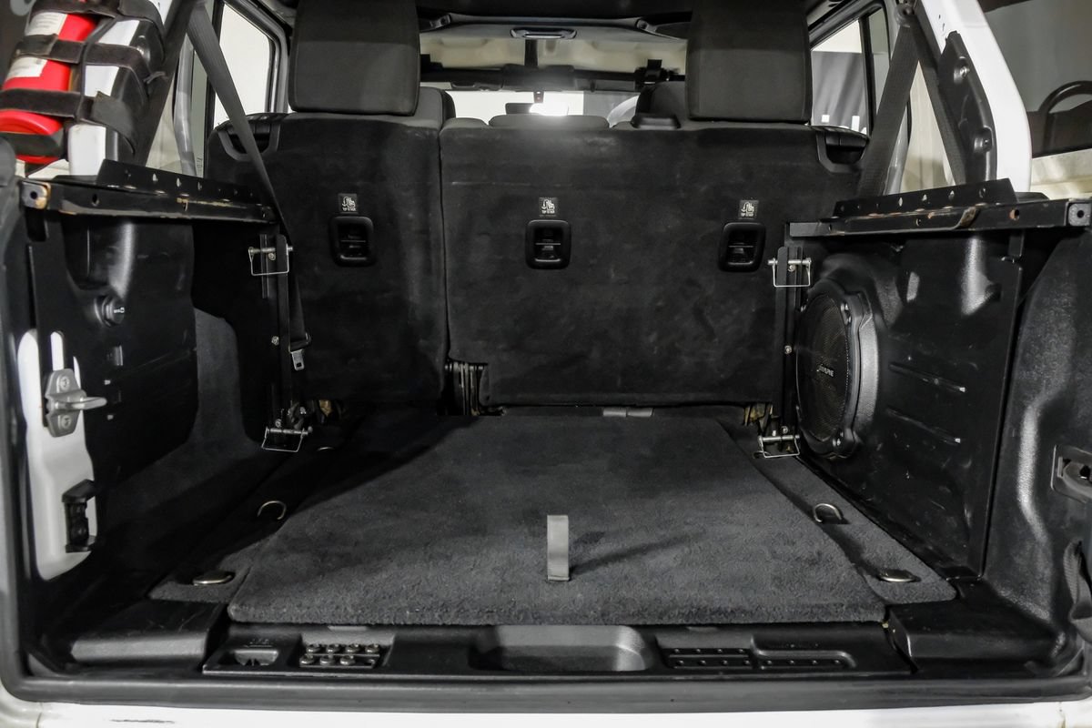 Used 2018 Jeep Wrangler Unlimited Sahara AWD/4WD image 48