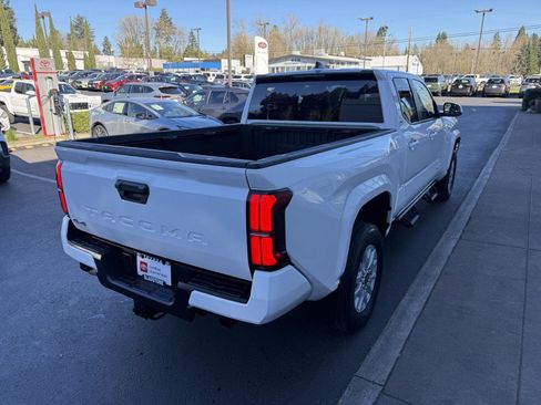 Certified 2024 Toyota Tacoma SR5 image 5
