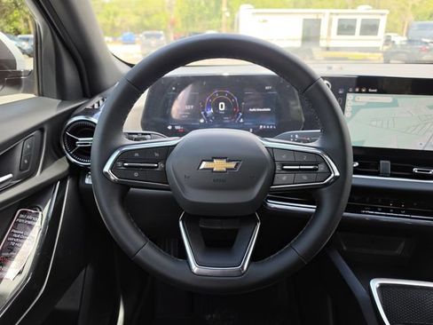 New 2026 Chevrolet Equinox LT FWD image 14